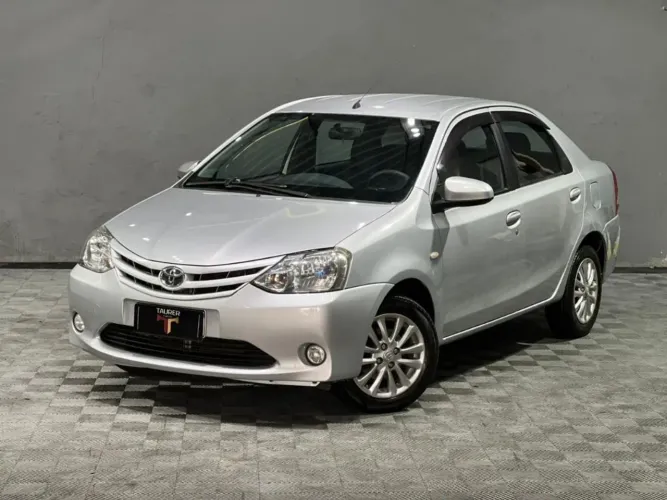 Toyota Etios XLS 1.5 Flex 16V 5P Mec. 2014