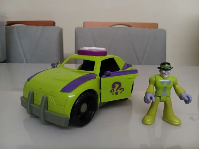 imaginext veículo do vilão Charada com boneco - DC Super Friends 