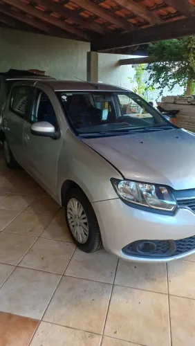 Renault Sandero 1.6 8v 2015 - Sucata para retirada de peças.
