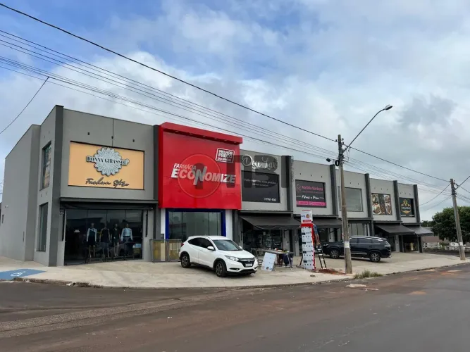 Salão comercial para locação-Mirassol-amplo espaço-banheiros PCD-estacionamento