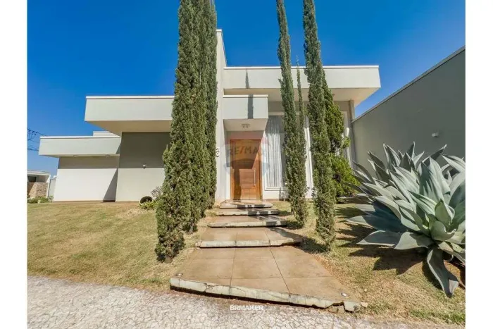 Casa de Luxo em Condomínio Fechado - Paulínia, SP
