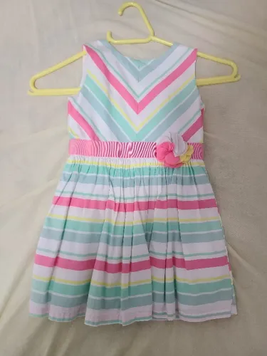 Vestido Carter's estampado 2T usado 1 vez