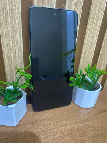 Celular novíssimo Moto g05