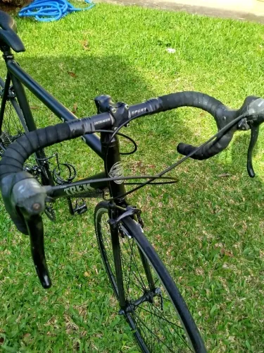 Bicicleta Speed Trek 1000 Preta, Q 58cm, 9.700kg, Aluminio, GarfoCarbono, 8 marcha