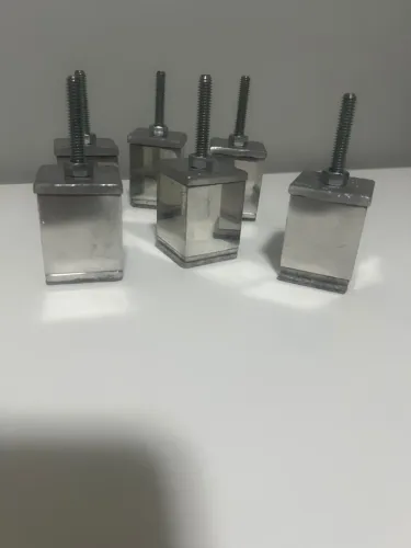 Pés de sofá inox
