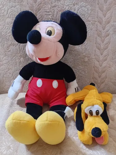 Pelúcia Personagens Disney Mickey e Pluto 