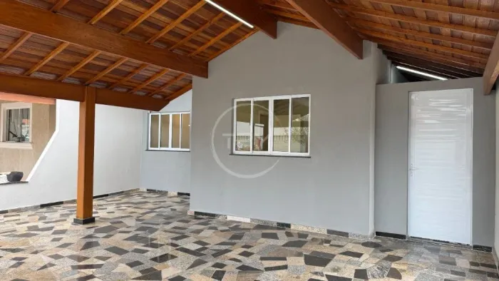 Linda casa em Condomínio no Jd Ouro Verde em Limeira - SP