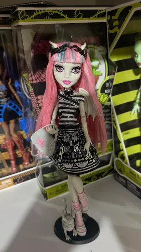 Monster high Rochelle w1