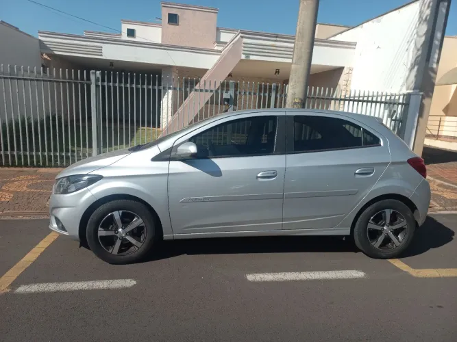 Chevrolet Onix Hatch LTZ 1.4 8V Flex Aut. 4P 2018