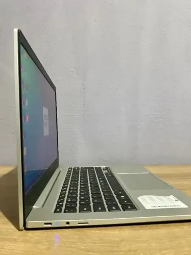 Notebook Samsung 14" com SSD - Ideal para Estudos, Trabalho