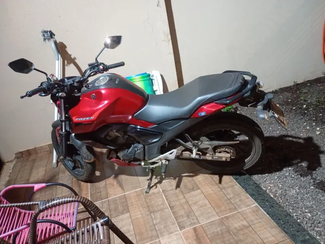 Moto boa para o dia a dia sem reclamações dela