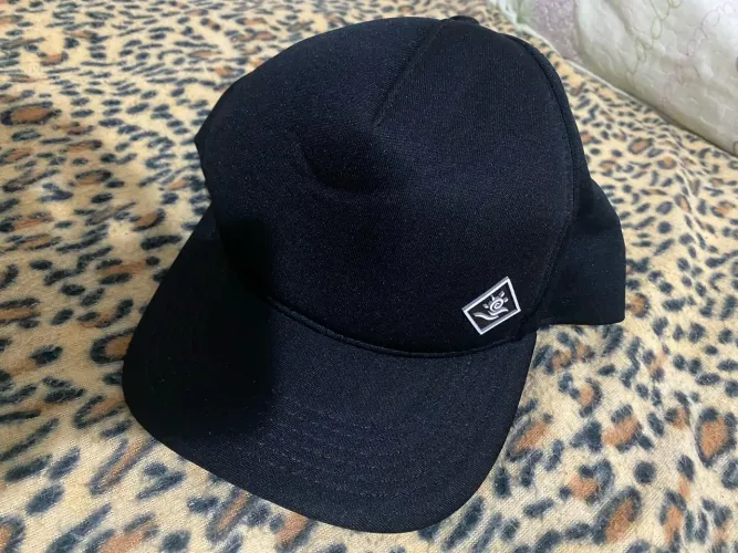 Bonés 10 reais