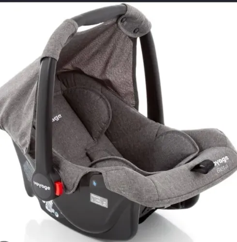Bebê conforto com base 