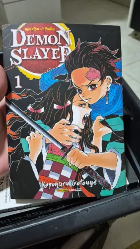 Mangá Demon Slayer 1