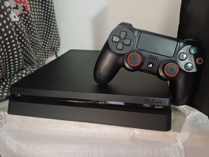 Troco PS4 Slim 1tb desbloqueado na 9.00  em switch oled desbloqueado 