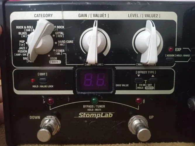 PEDALEIRA VOX STOMPLAB II C/ PEDAL DE EXPRESSÃO