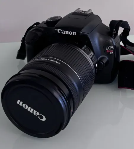 Canon T3 + 4 Lentes (18-55, 50mm, 55-250mm, 18-200mm) + 2 Flashes (Canon e Yongnuo)