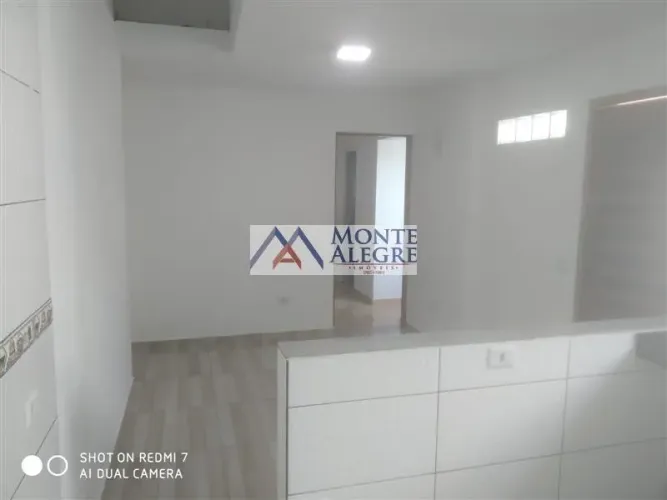 Casa residencial para aluguel no bairro Cidade Júlia com 100 m² e 1 dormitório.