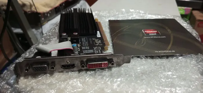 Placa de video AMD Ati Radeon 5450 xfx 1GB