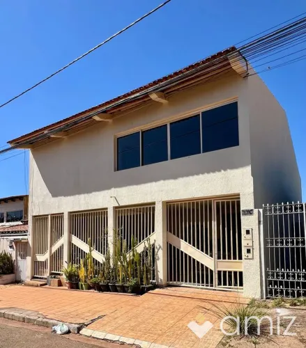 Sobrado de 4 Quartos, sendo 2 suítes no Itatiaia - Goiânia - GO