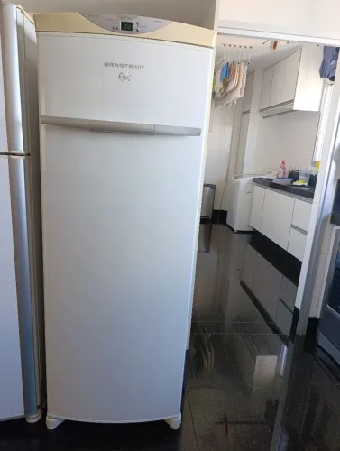 Freezer/Geladeira 2 em 1 - Brastemp 228 litros