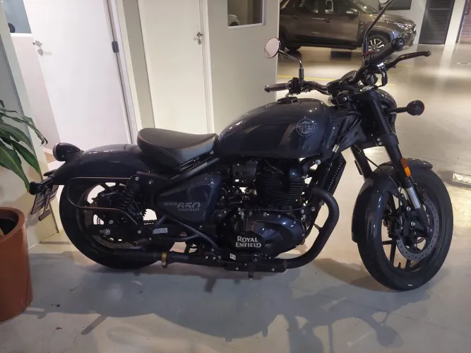 Vendo linda Shotgun 650 