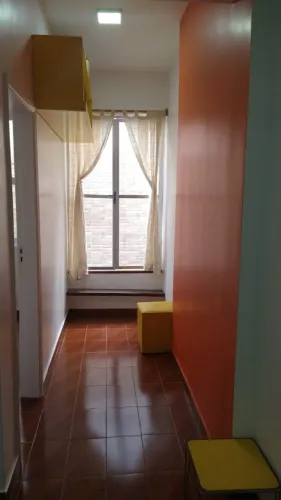 Alugo ap Av: Prado Junior, sala, quarto, cozinha grande, banheiro, ar, área jardim inverno