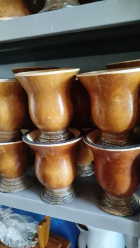 Cuia de chimarrão porongo pé resina