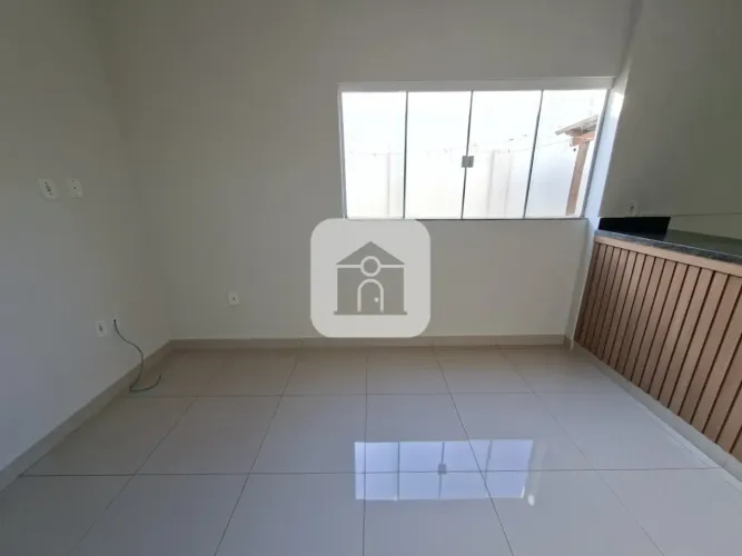Casa para locação no bairro Osvaldo Resende