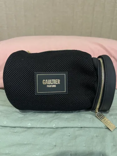 Necessaire