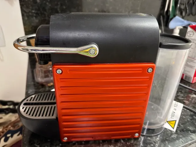 Cafeteira Nespresso Pixie