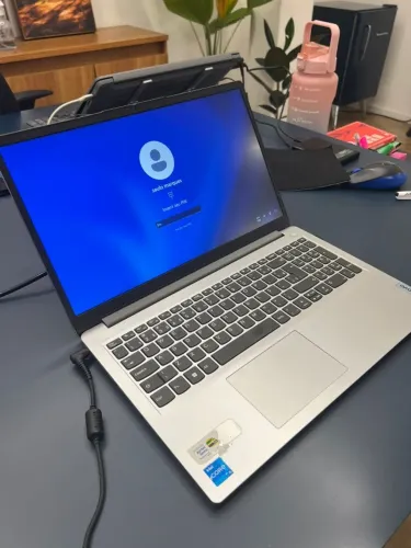 Lenovo IdeaPad 1i i5 (12ª Geração): Potência e agilidade para o seu dia a dia.