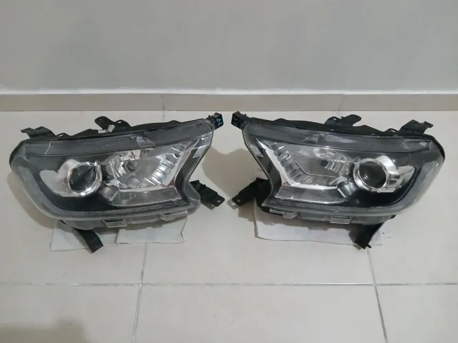 Farol ford Ranger o par original ano 2017 e 2022