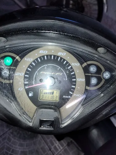 Vendo ou traco por CB 300