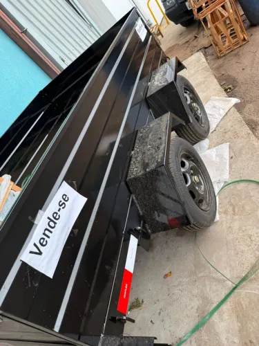 Vendo carretinha 2 eixos