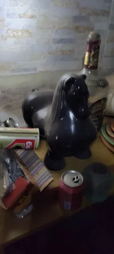 Escultural vintage anos 80. Cavalo em cerâmica.