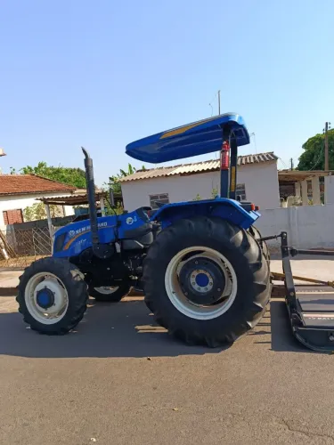 TRATOR NEW HOLLAND TT-55 2019