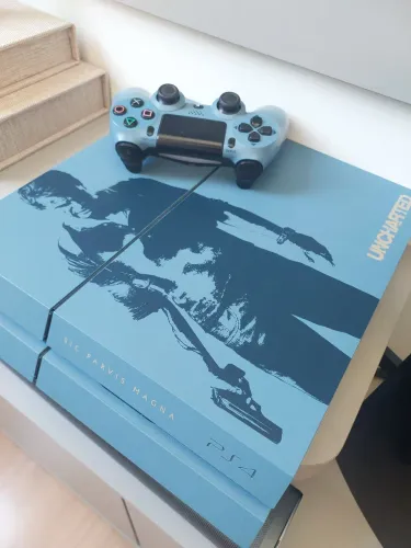 PS4 Edicao colecionador Uncharted Desbloqueado!!!