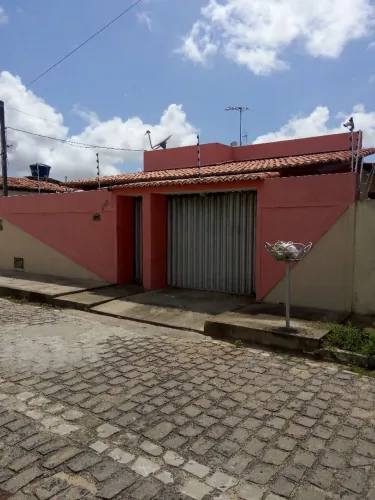 VENDE-SE ÓTIMA CASA EM PARQUE INDUSTRIAL EM EMAUS