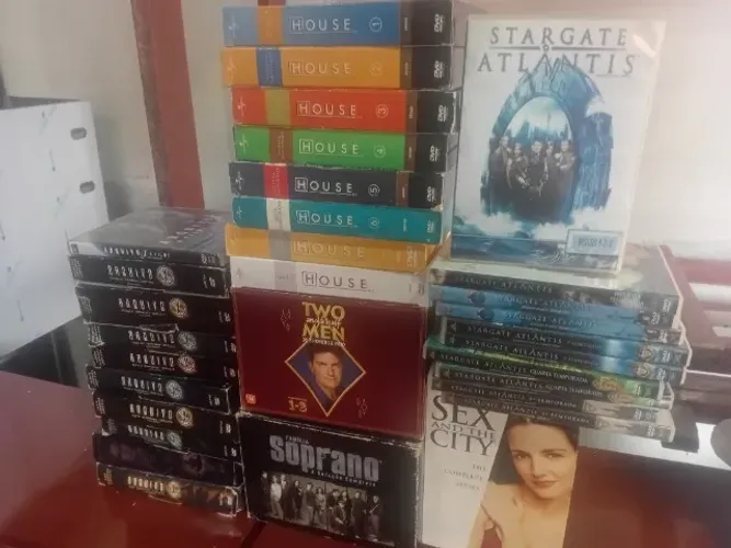 + de 700 DVDs Originais R$ 3.700