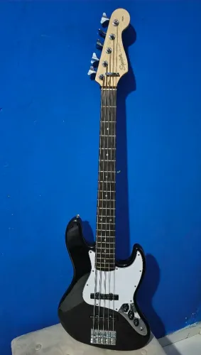 Squier fender jazz Bass 