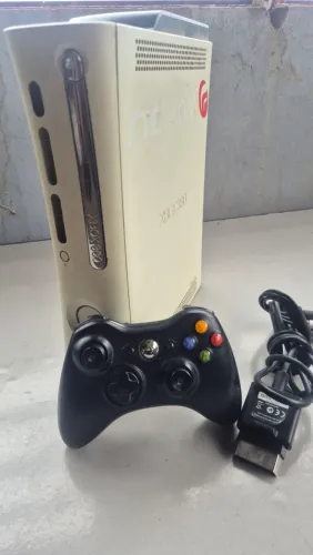 Xbox 360 Arcade Branco Original Com Controle Original Não Funciona