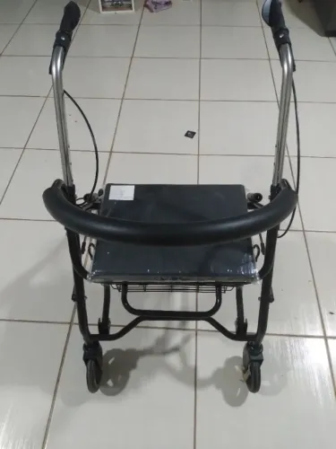 Andador de 4 rodas  o melhor de alumínio leve 
