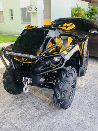 Quadriciclo xmr 650