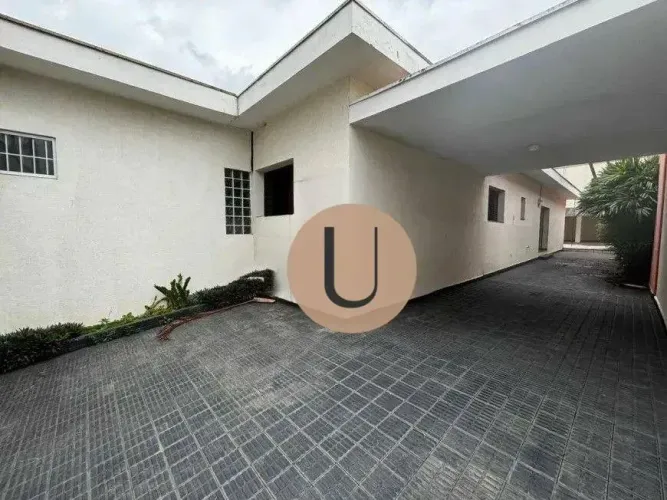 Casa Térrea Exclusiva na Mooca à Venda- Piscina e Quintal