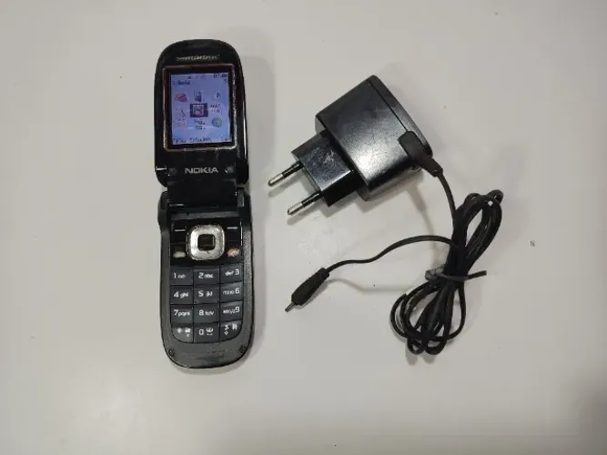 *Funciona LEIA a Descrição* Aparelho Antigo NOKIA 2660 Colecionador Fvh Preto (Usado)