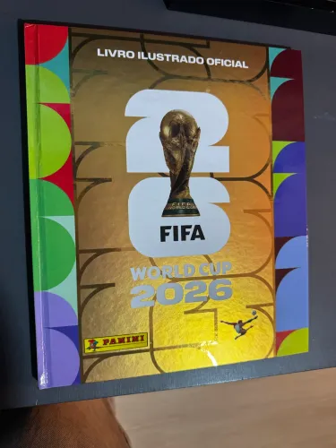 A um da copa capa dura dourada 