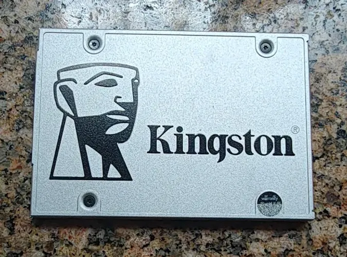 SSD Sata Kingston de 240GB saúde 87%