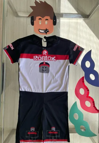 Fantasia infantil e máscara ROBLOX (TAM 8)