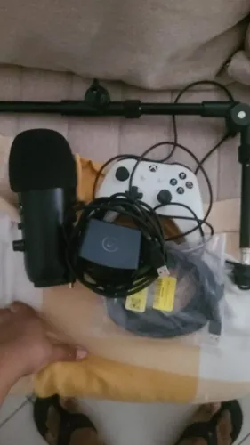 Kit streamer, webcam elgato, blue yeti, suporte de webcam e controle de xbox+ cabos
